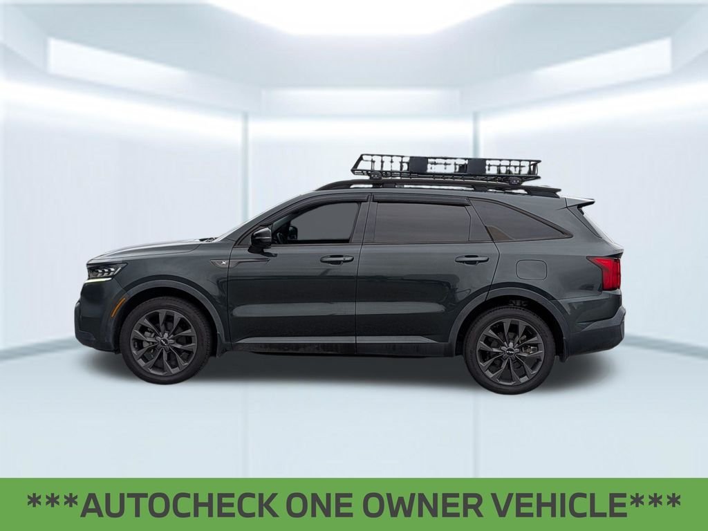 Used 2023 Green Kia X-Line SX Prestige image 2