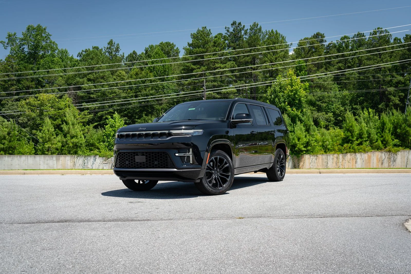 New 2026 High Gloss Black Exterior Paint Jeep Summit Obsidian image 1