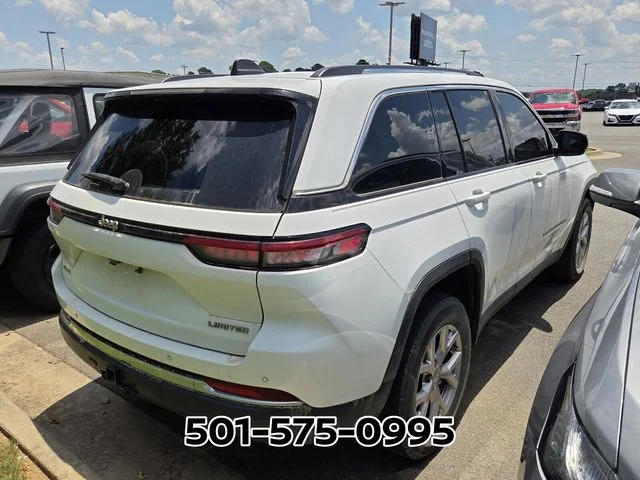 Used 2022 White Jeep Limited image 4