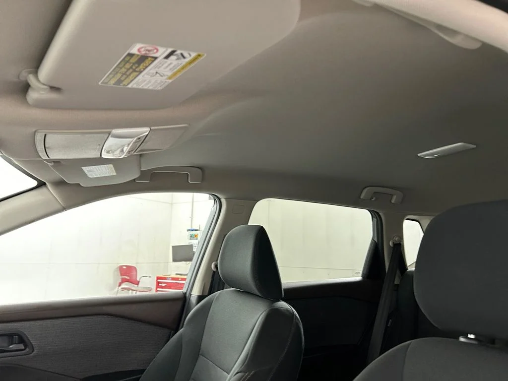 Used 2023 Gray Nissan S image 25