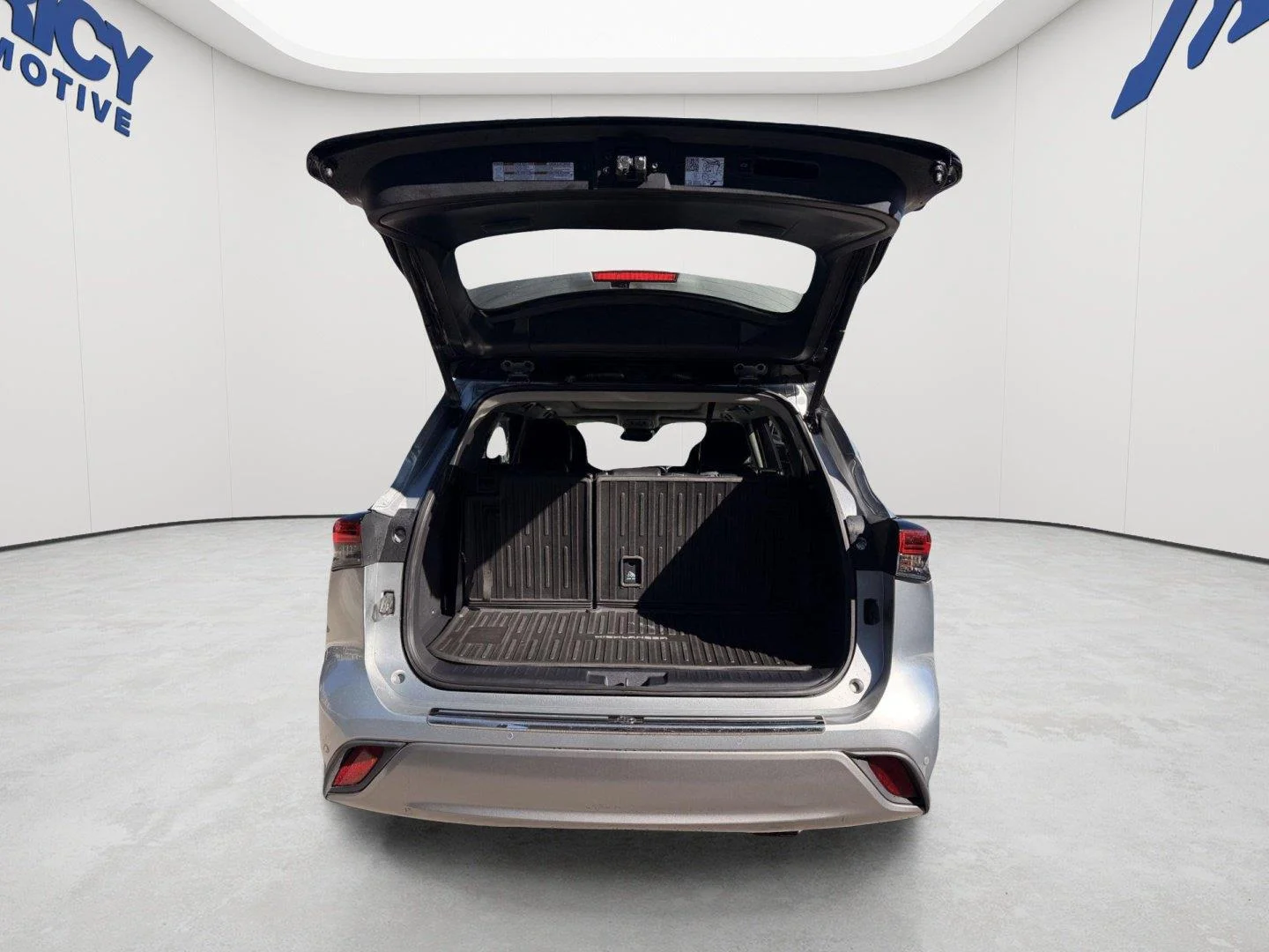 Used 2022 Celestial Silver Metallic Toyota Platinum image 4