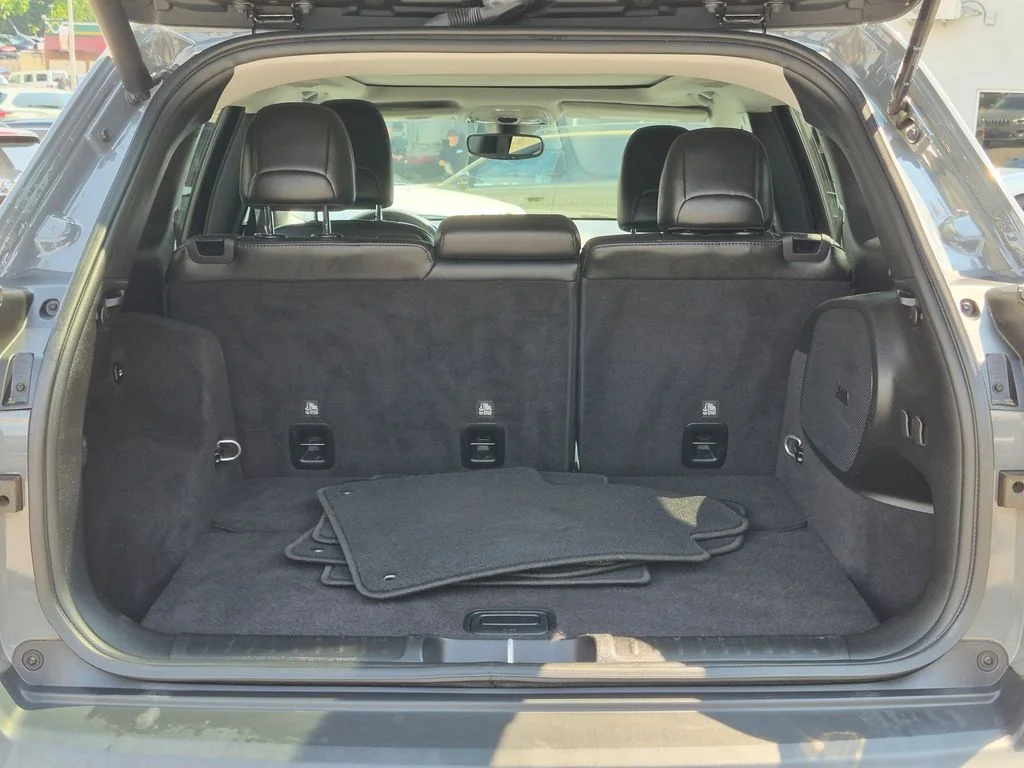 Used 2021 Gray Jeep Limited image 8