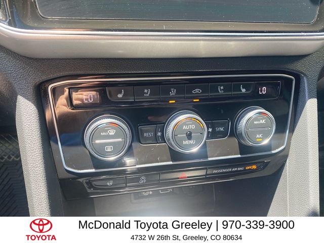 Used 2019 Silver Volkswagen SEL Premium image 19