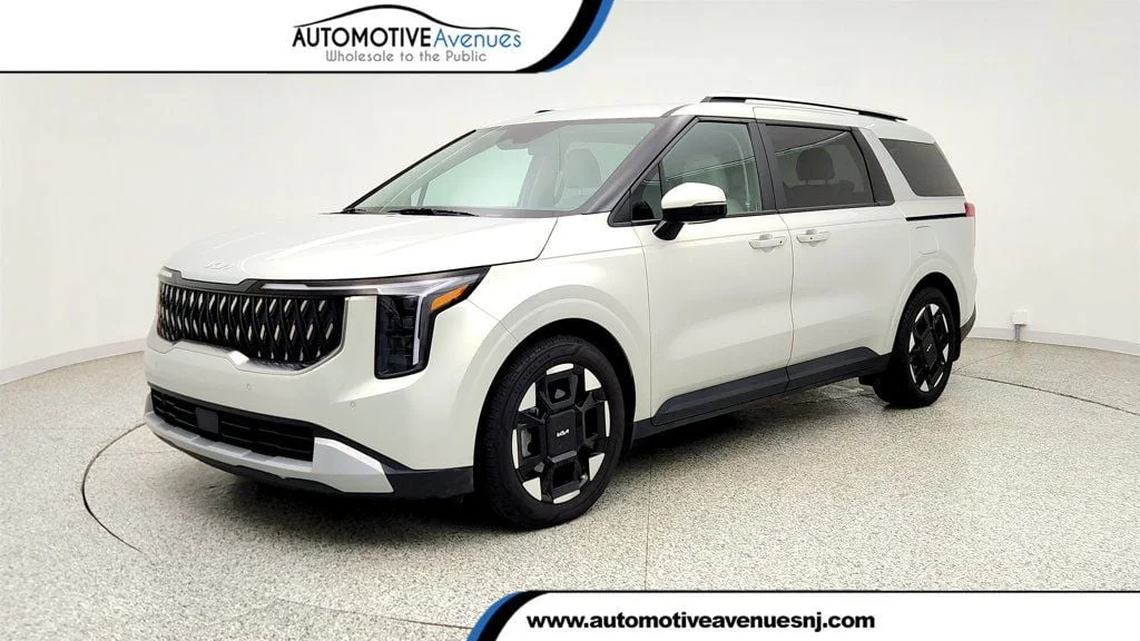 2025 Kia Sedona EX's photo