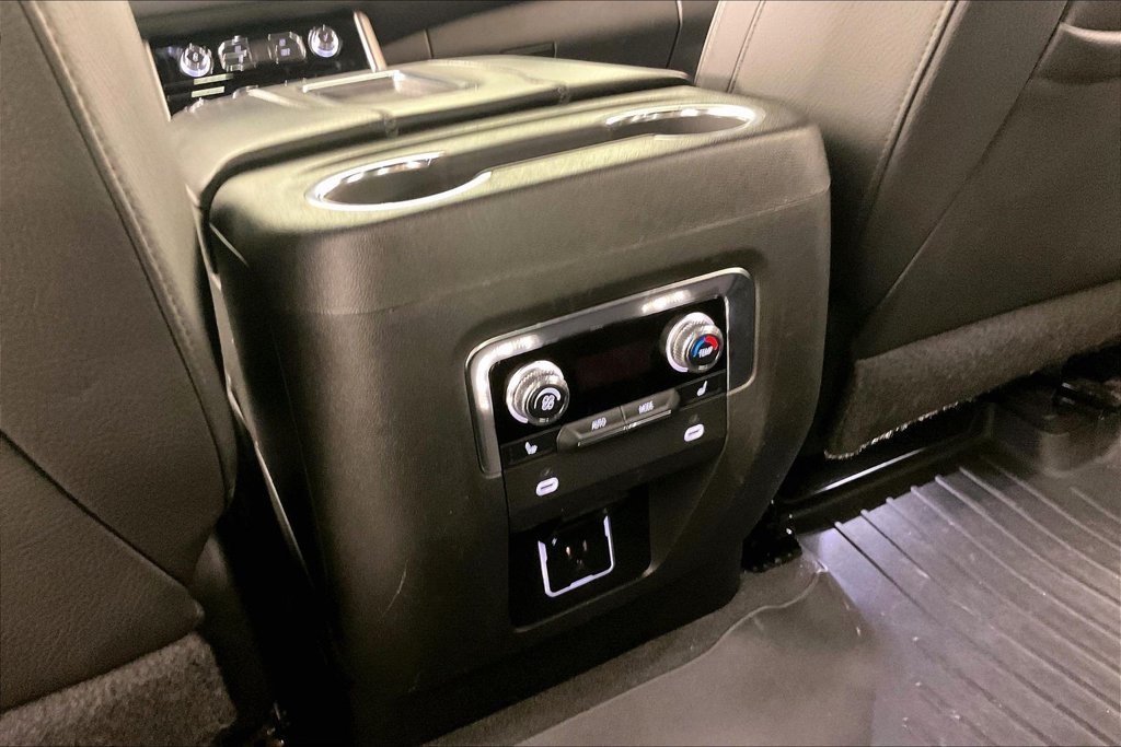Used 2022 Black GMC Denali image 9