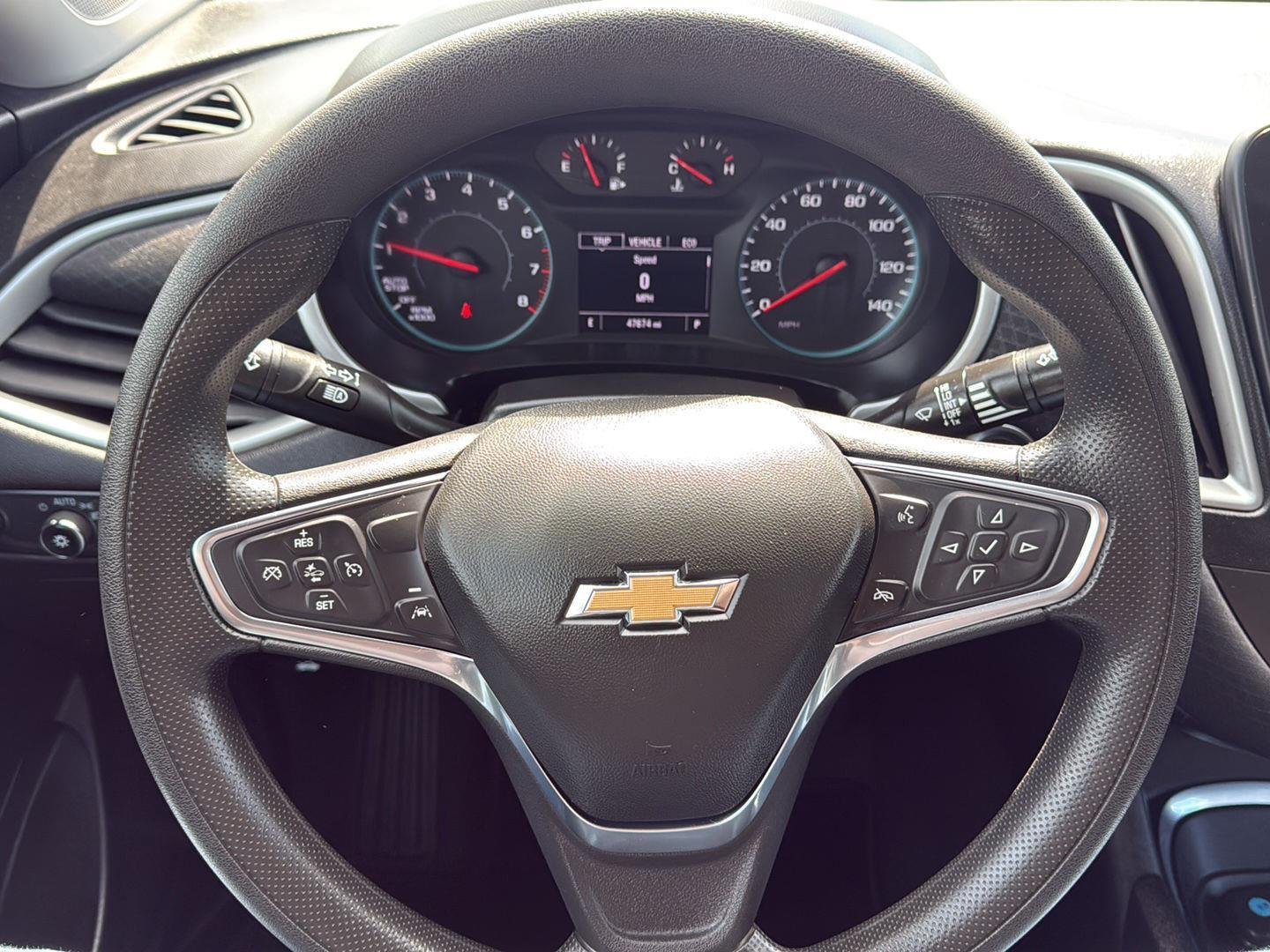 Used 2024 Summit White Chevrolet LT image 17