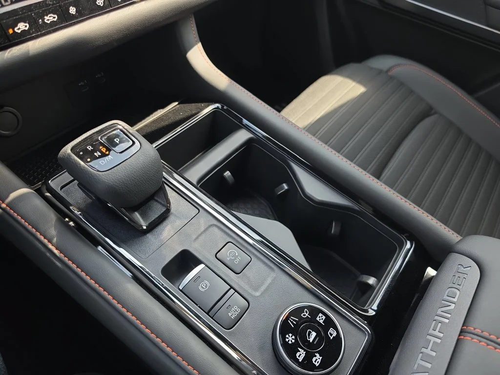 New 2026 Boulder Gray Pearl / Super Black Two-tone Nissan Rock Creek® image 19
