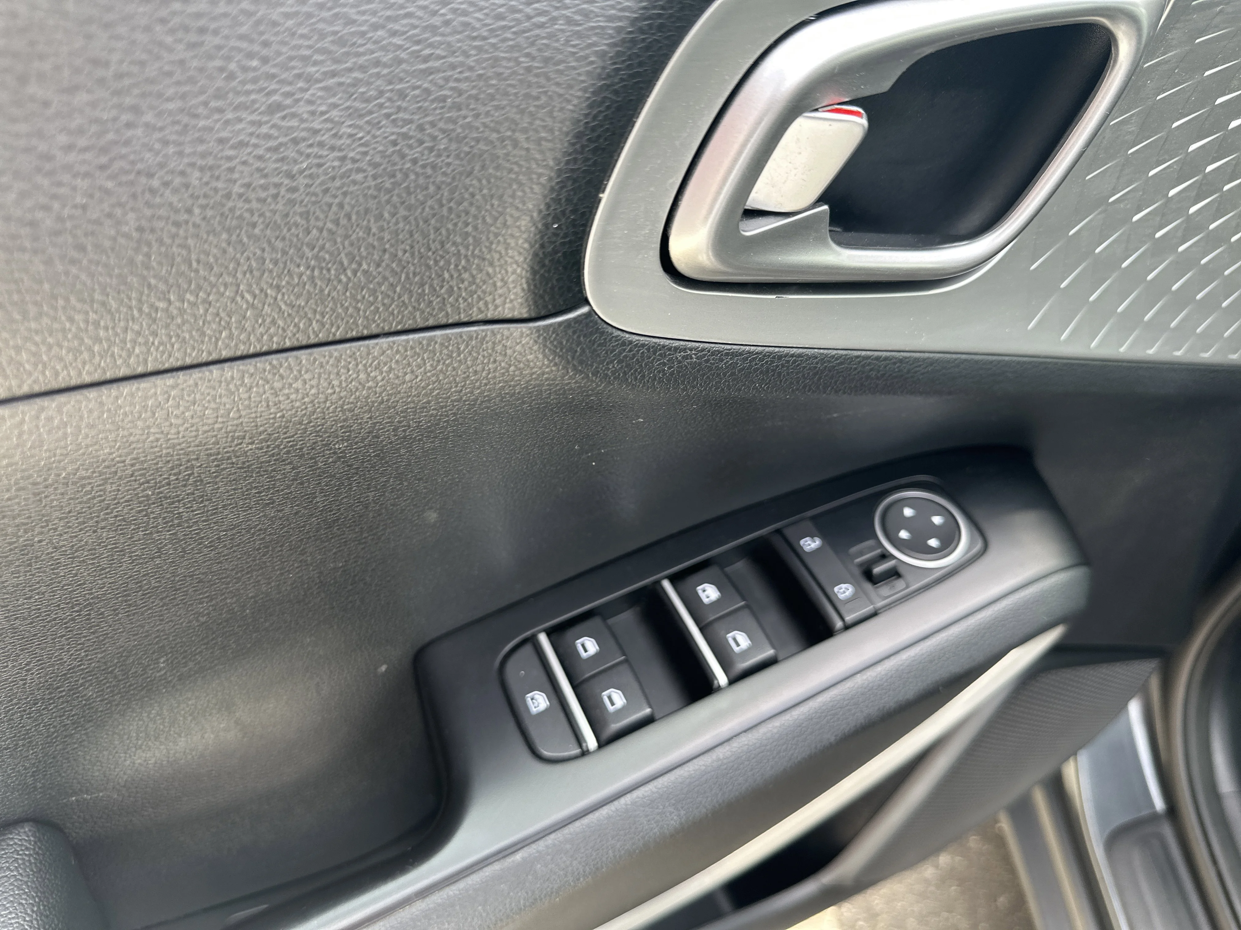 Used 2022 Gravity Gray Kia LX image 9