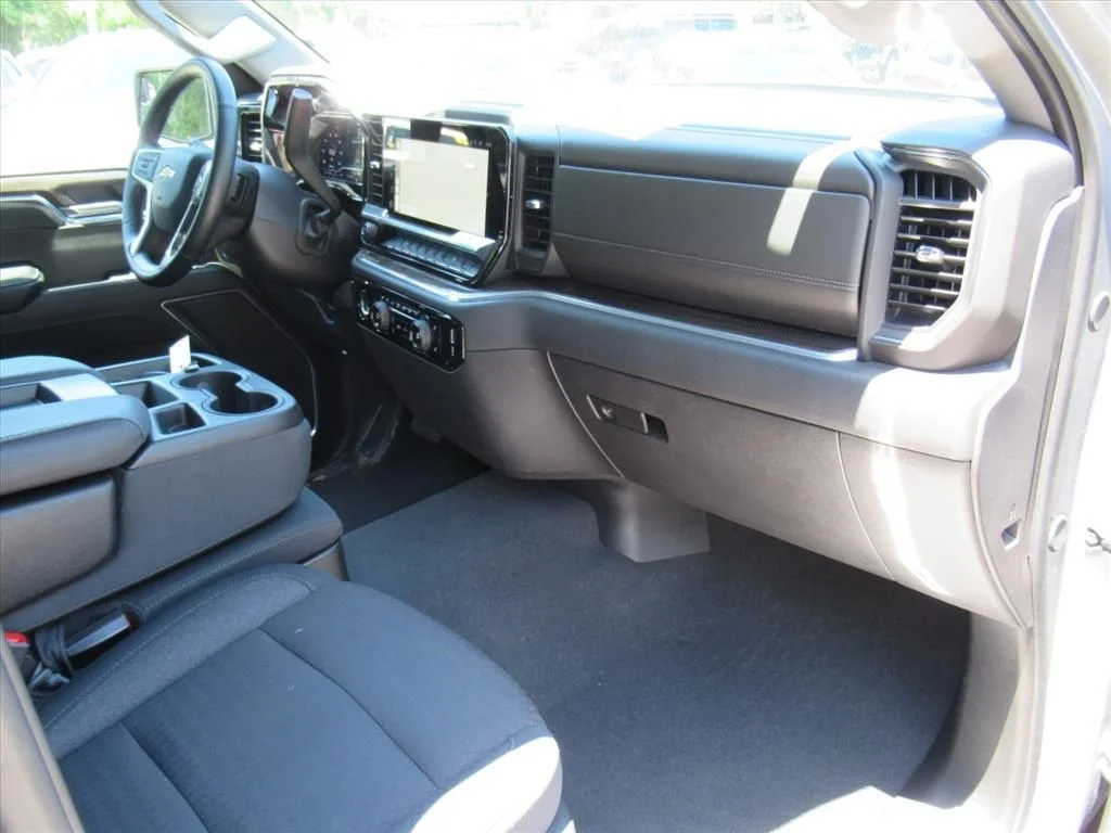 Used 2024 Gray Chevrolet LT image 11