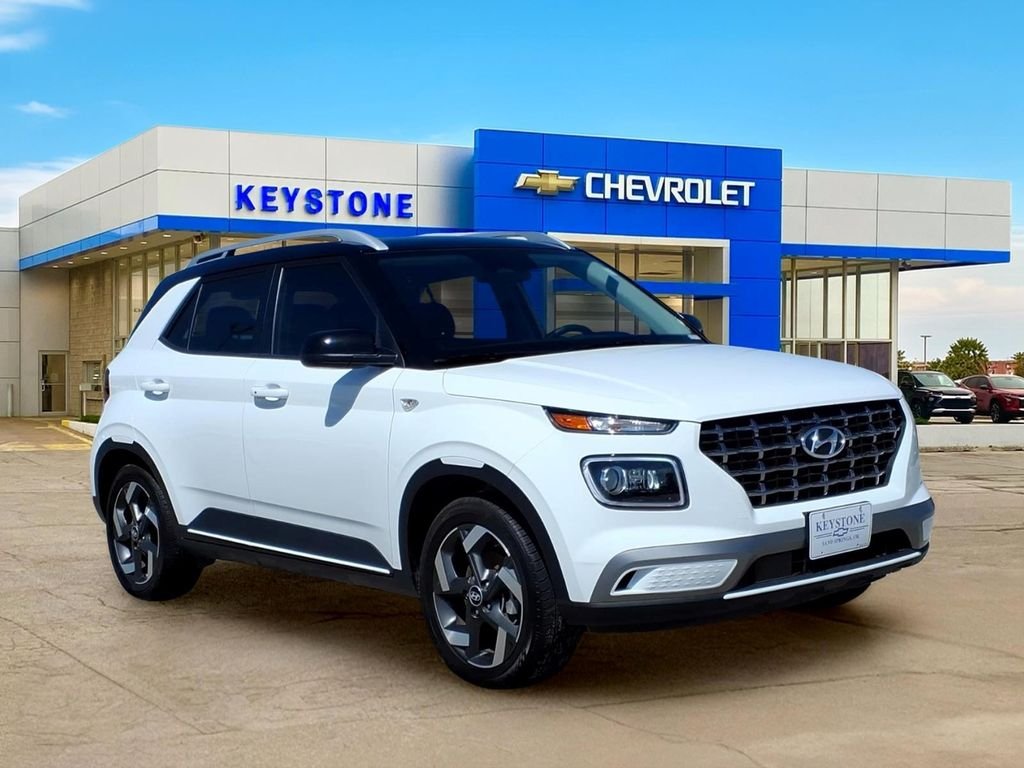 2025 Hyundai Venue Limited IVT's photo