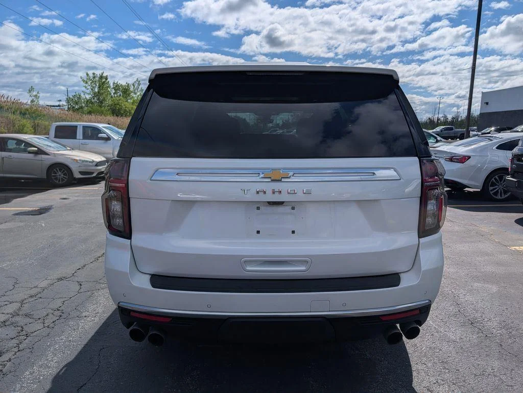 Used 2022 Pearl Chevrolet High Country image 8