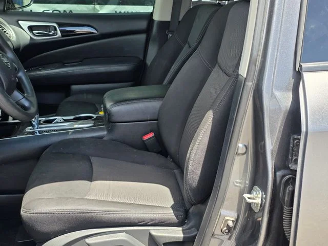 Used 2020 Gray Nissan S image 25