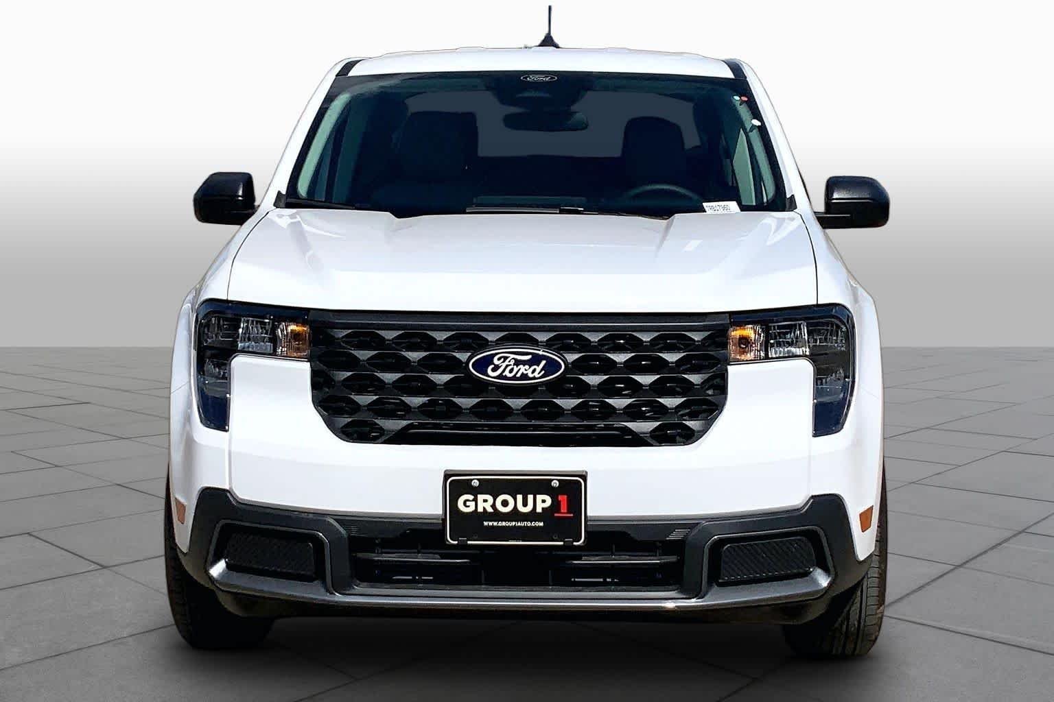 New 2026 Oxford White Ford XLT image 3