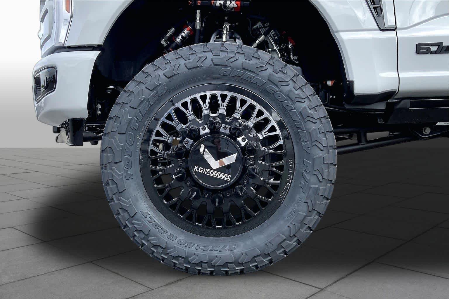 New 2026 Avalanche Ford F-350® Platinum® image 9