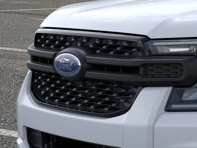 New 2025 Oxford White Ford XL image 17