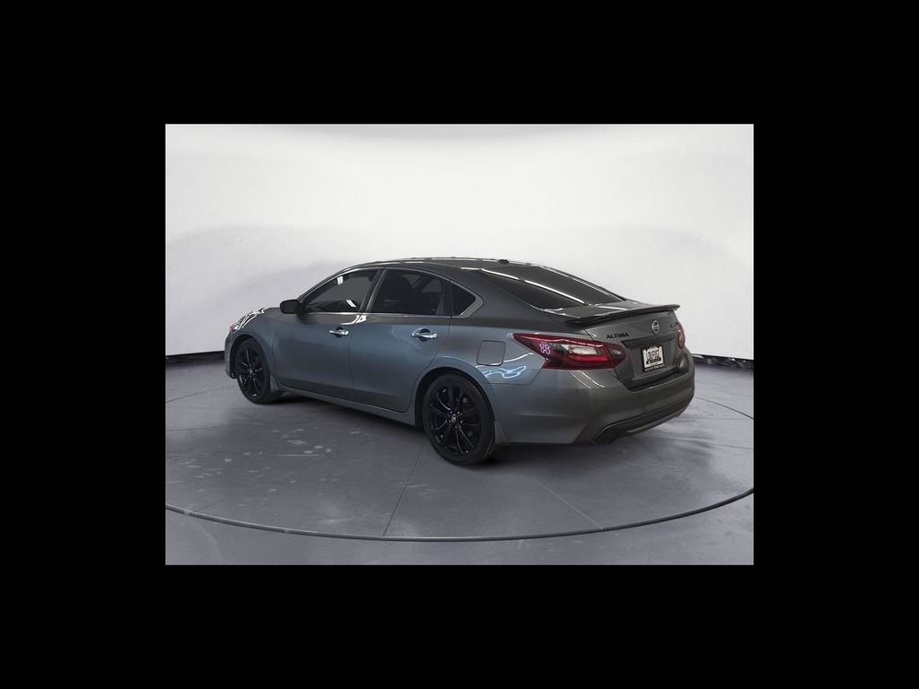 Used 2018 Gray Nissan 2.5 SR image 4