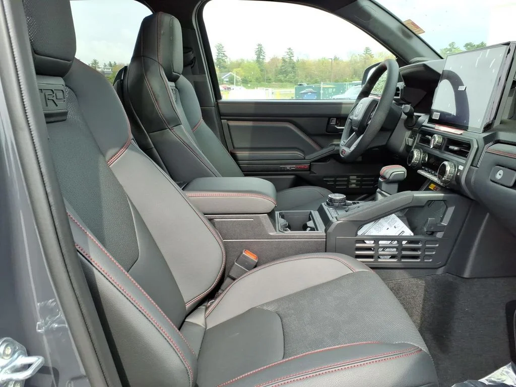 2026 Toyota Tacoma TRD Pro - Photo 9