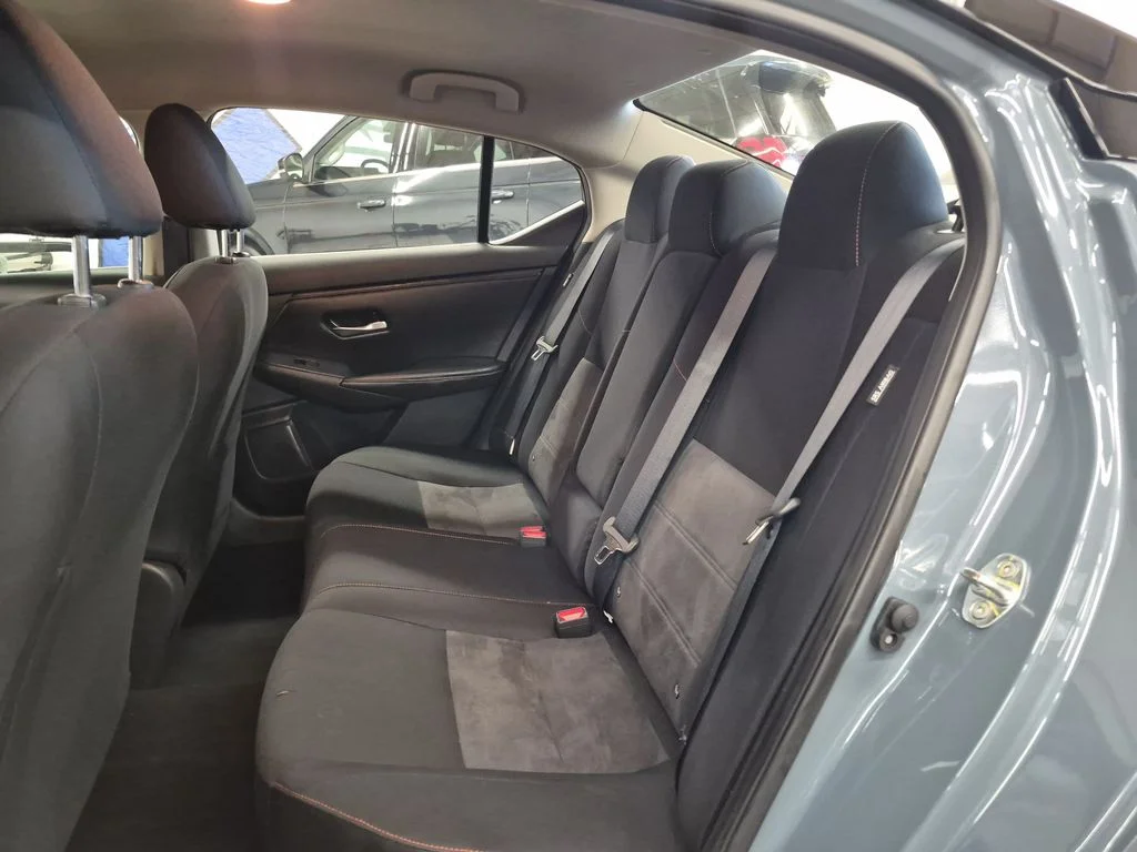 Used 2025 2t Gry Blk Roof Nissan SR image 15