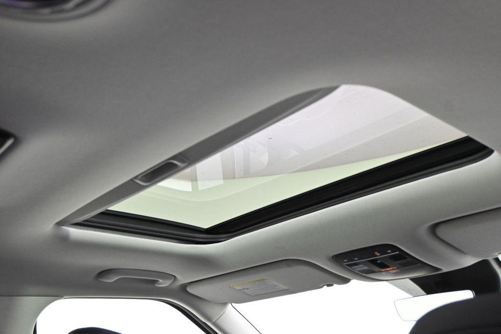New 2026 Silver Metallic Hyundai SEL AWD image 17