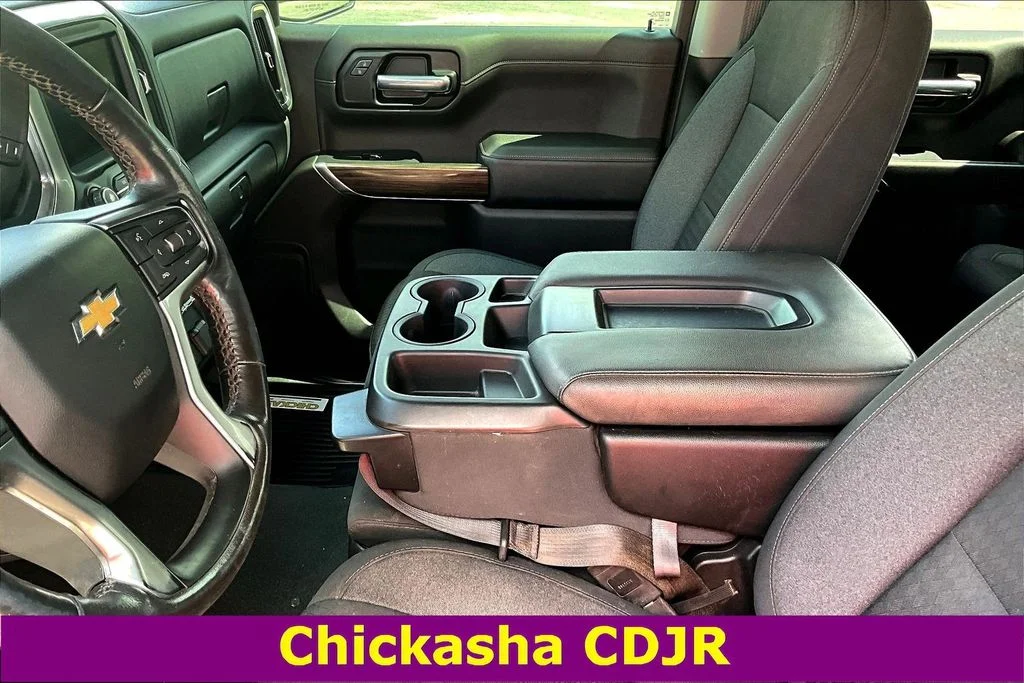 Used 2020 Gray Chevrolet LT image 18