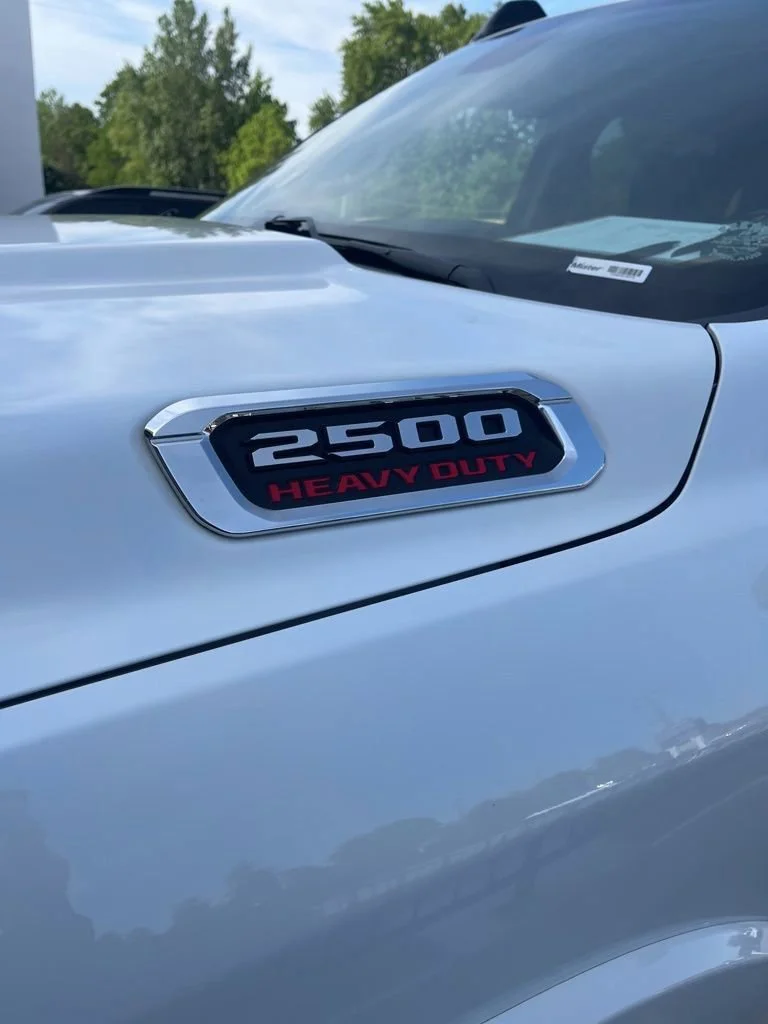 Used 2022 White Ram Laramie image 7