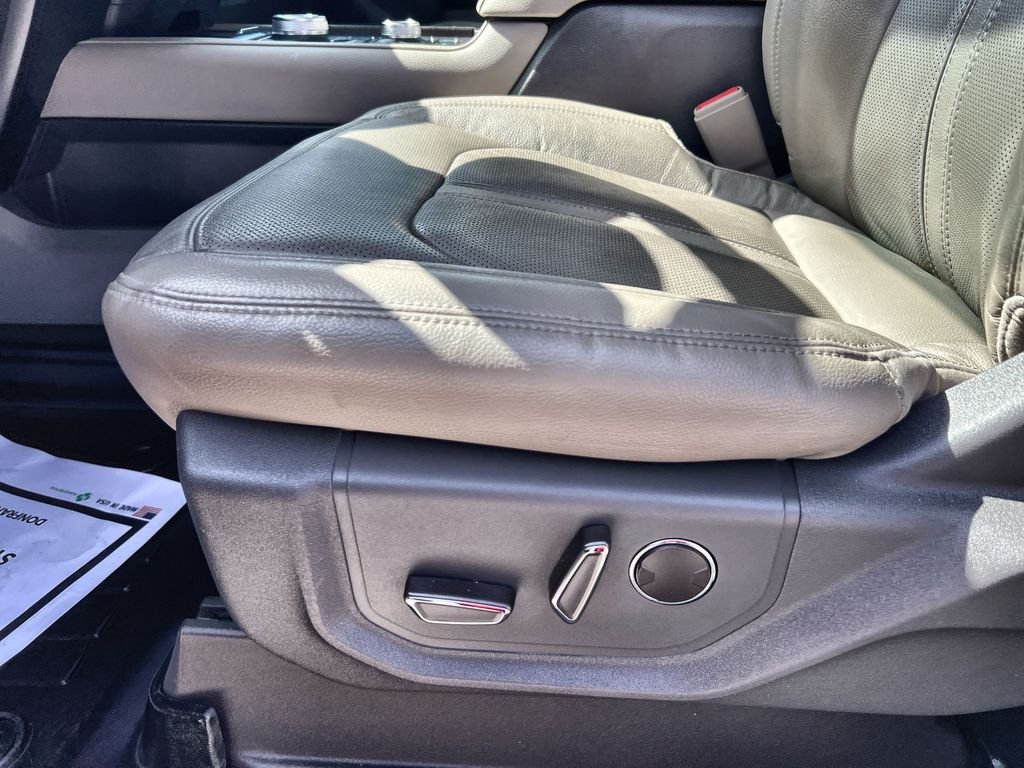 Used 2020 White Ford Limited image 12