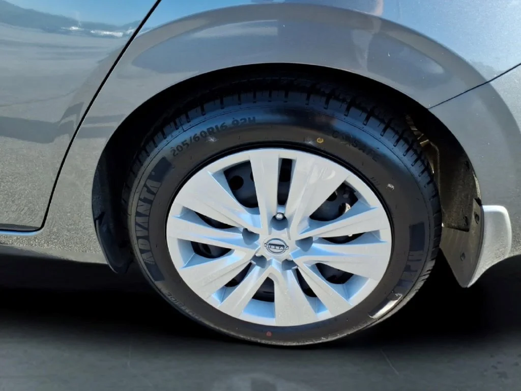 Used 2024 Gray Nissan S image 12