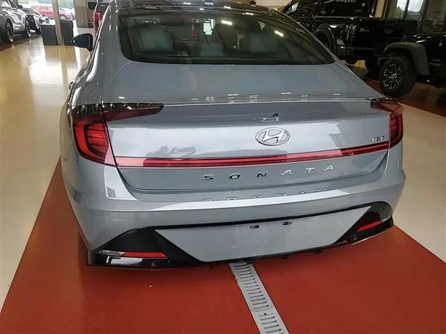 Used 2022 Gray Hyundai SEL Plus image 13