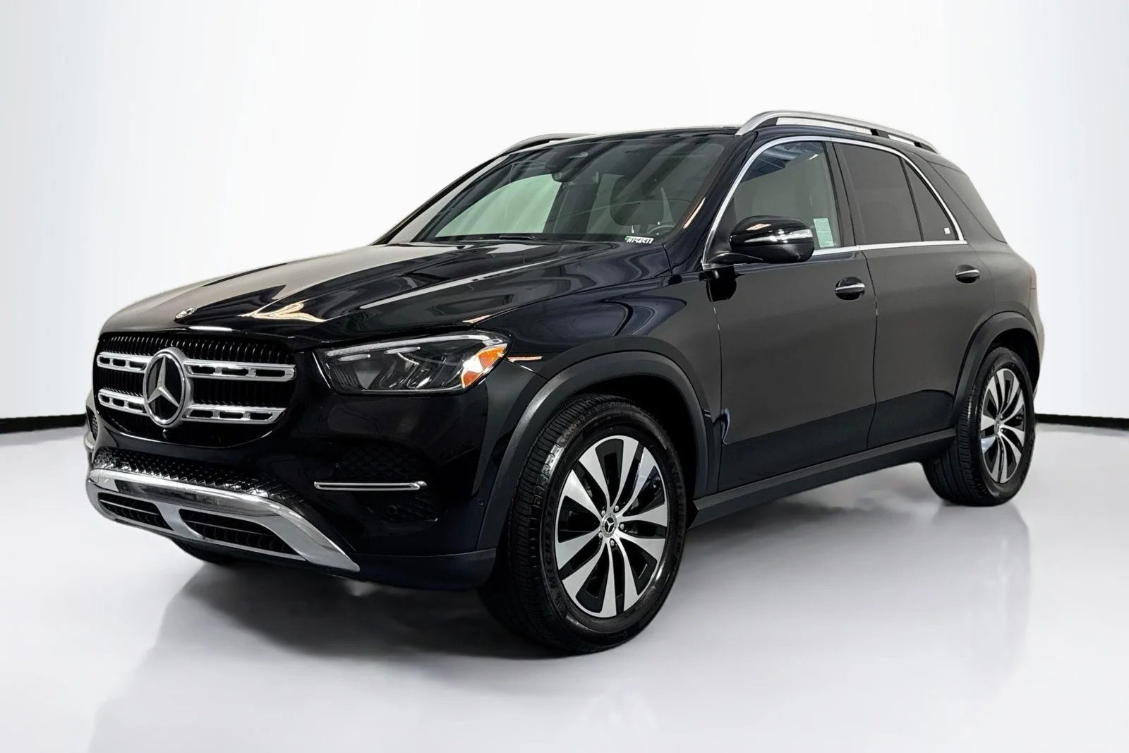 Used 2024 Obsidian Black Metallic Mercedes-Benz GLE 350 image 1