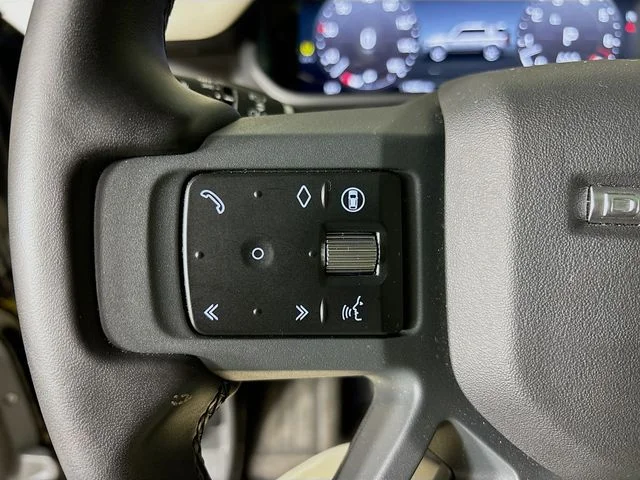 Certified Used 2024 Santorini Black Land Rover X-Dynamic SE image 10
