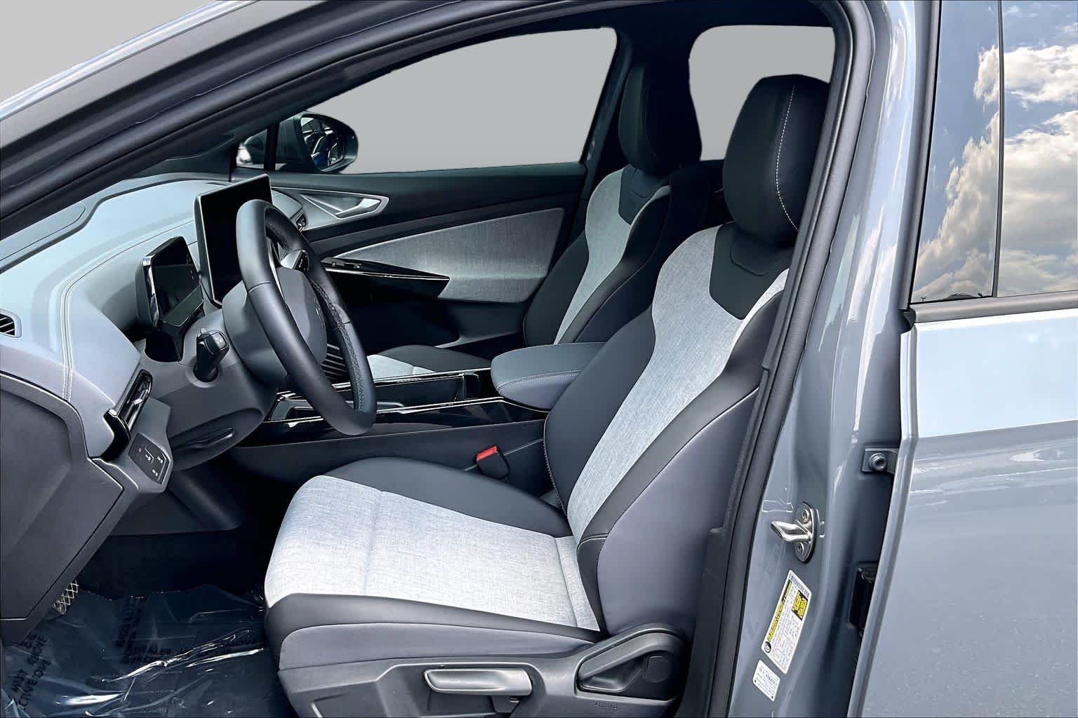 Certified Pre-Owned 2025 Volkswagen ID.4 Pro