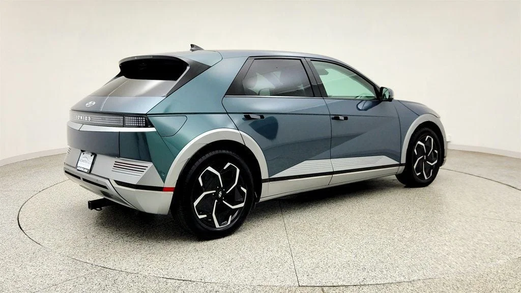 Used 2024 Digital Teal Hyundai Limited AWD image 5