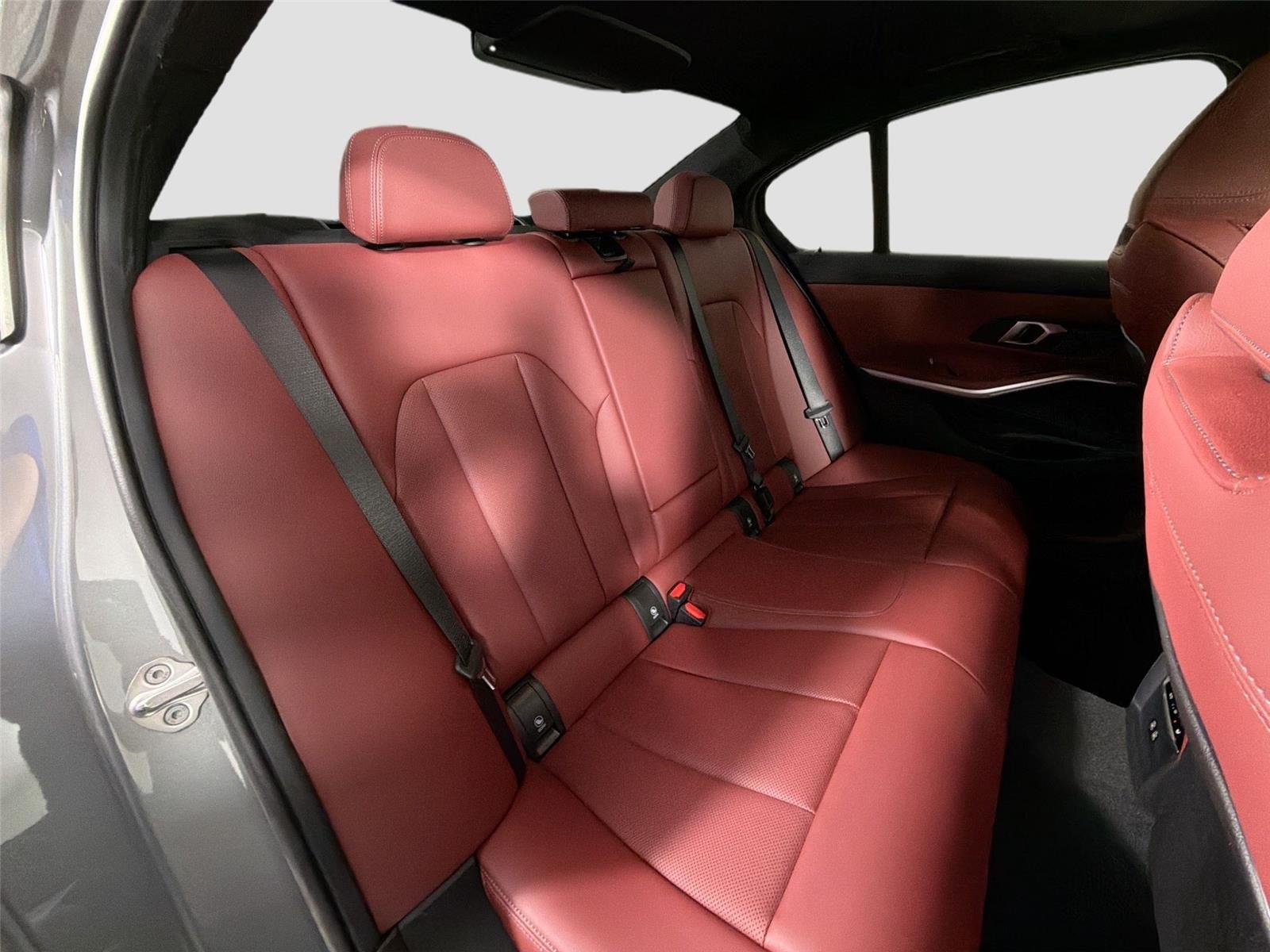 New 2026 Skyscraper Grey Metallic BMW 330i NA xDrive image 28