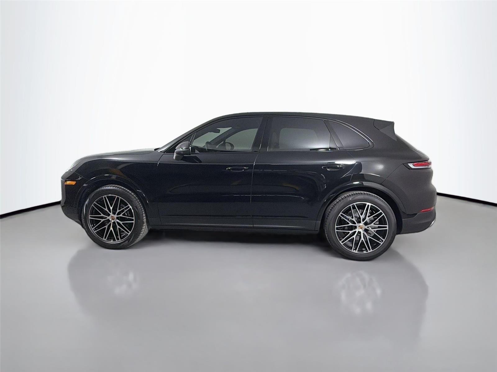 Certified Used 2026 Chromite Black Metallic Porsche  image 3