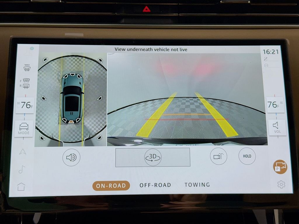 New 2026 Santorini Black Land Rover Dynamic SE image 15