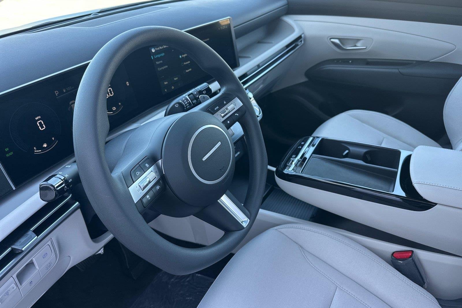 New 2026 Shimmering Silver Hyundai SE image 10