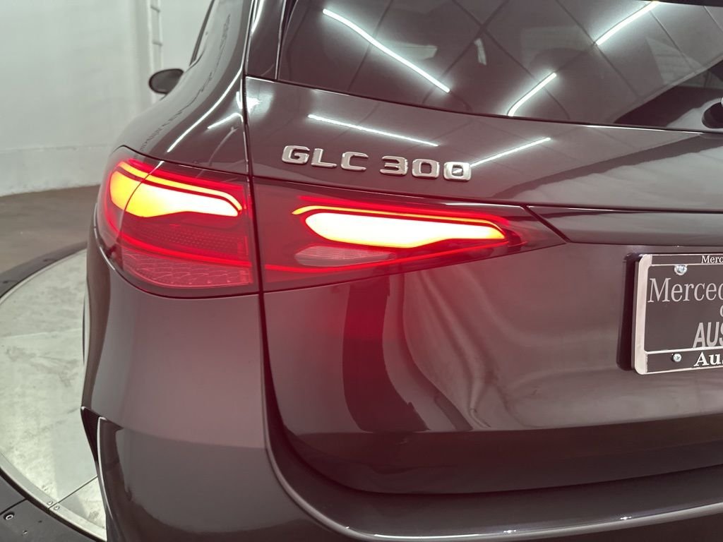 Used 2026 Gray Mercedes-Benz GLC 300 image 29