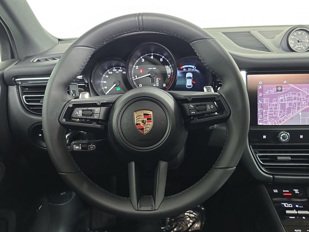 2025 Porsche Macan Base - Photo 14