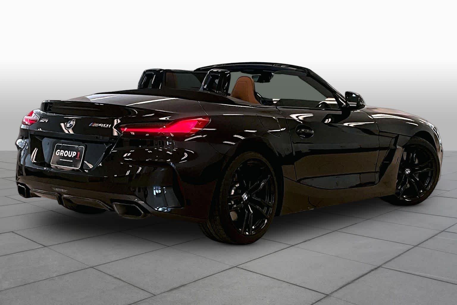 Used 2022 Black Sapphire Metallic BMW sDriveM40i image 12