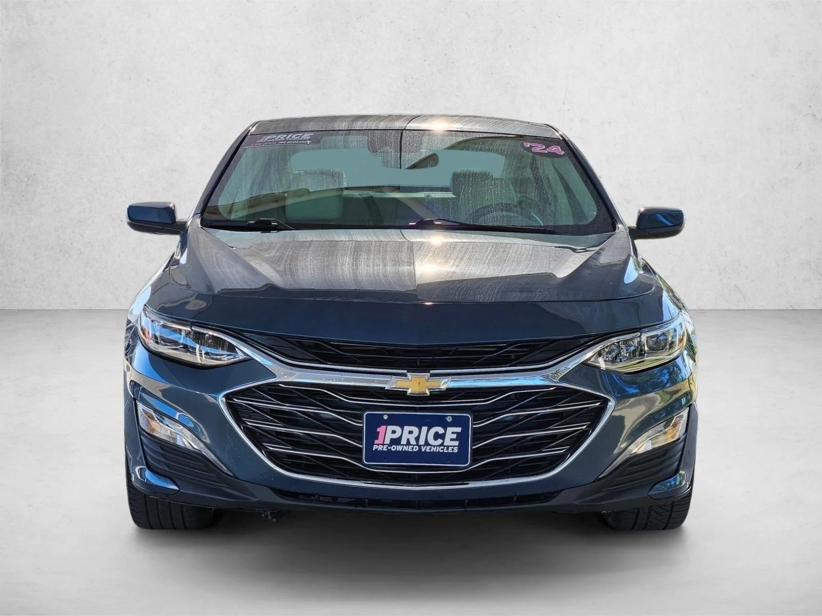 Used 2024 Lakeshore Blue Metallic Chevrolet LT image 2