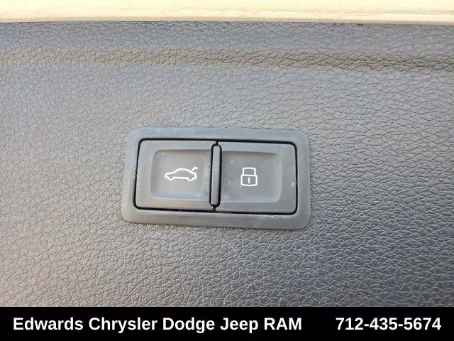 Used 2021 White Audi 45 Prestige image 28