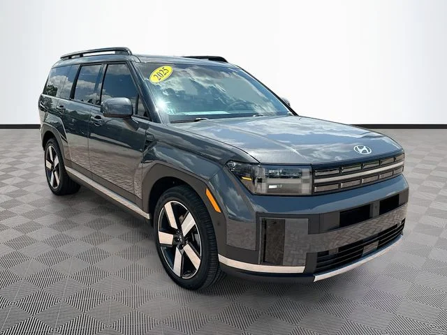 Used 2025 Gray Hyundai Limited image 3