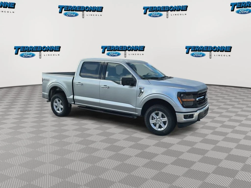 New 2026 Iconic Silver Metallic Ford XLT image 2
