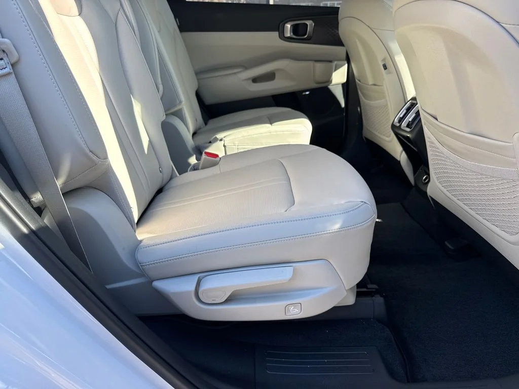 New 2026 White Kia EX image 15