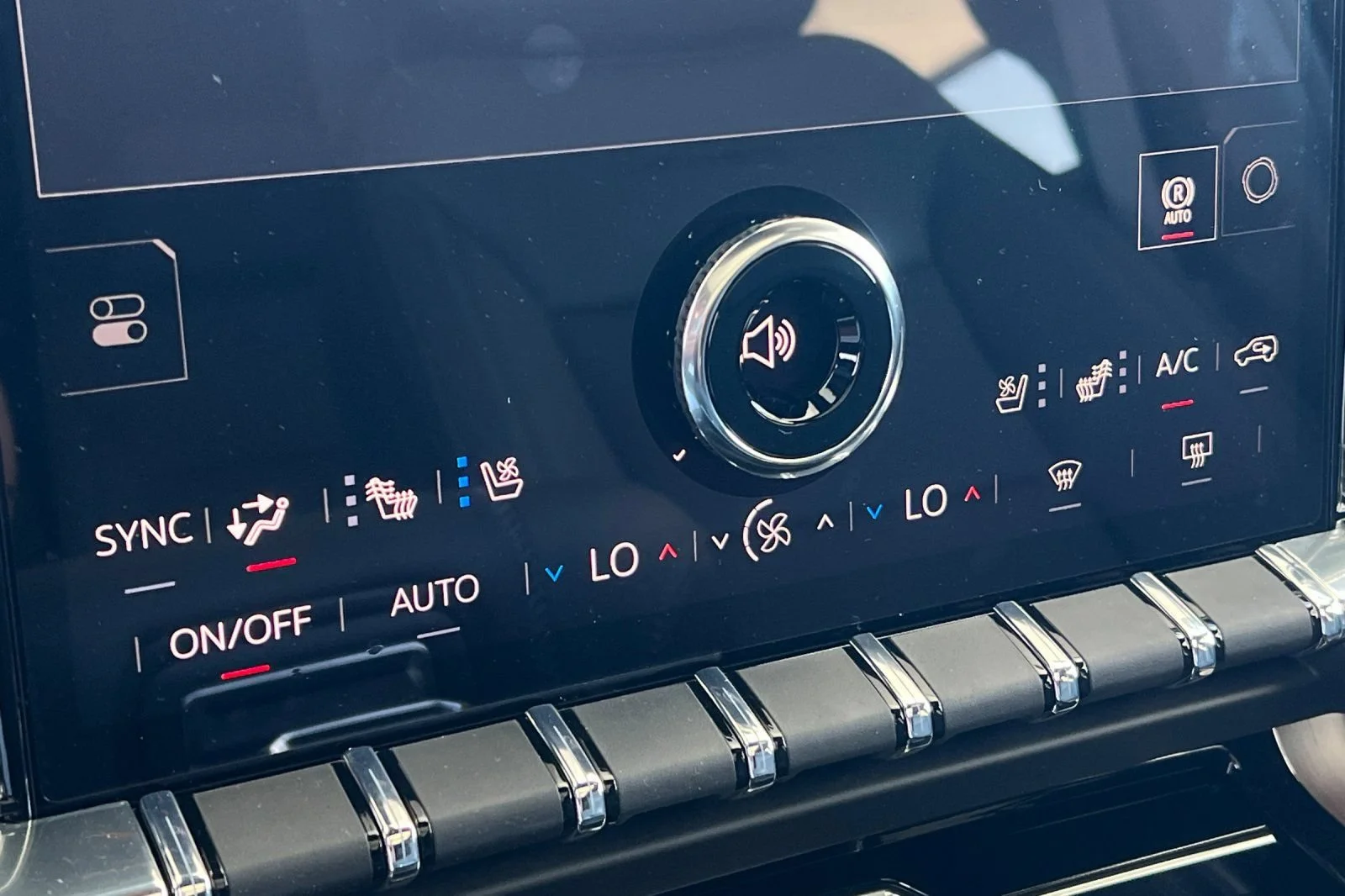 2026 GMC Yukon XL Denali - Photo 21
