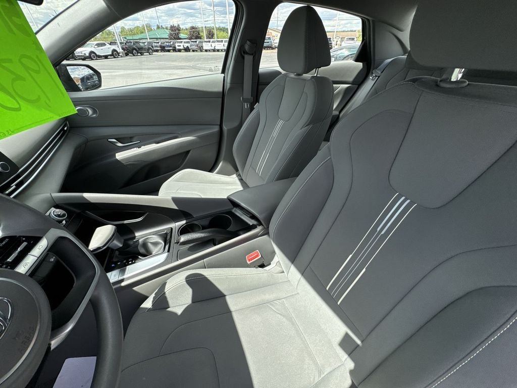 Certified Used 2023 Black Hyundai SEL image 27