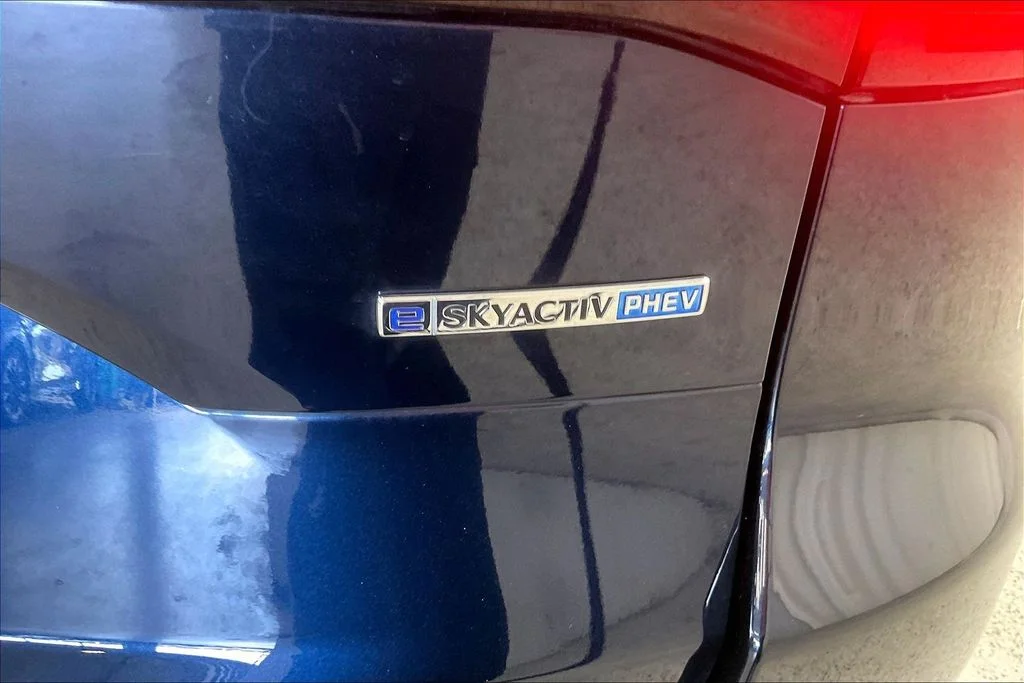Used 2024 Blue Mazda Preferred image 7