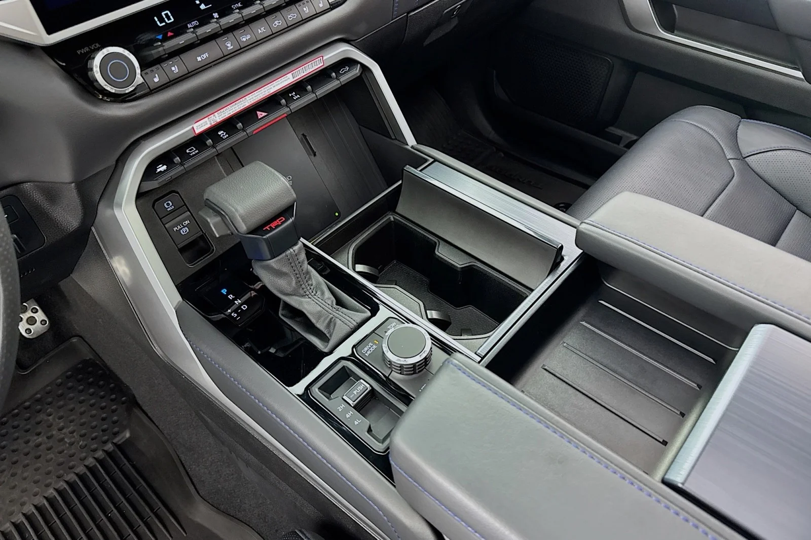 Used 2025 CELESTIAL SILVER Toyota Platinum image 5