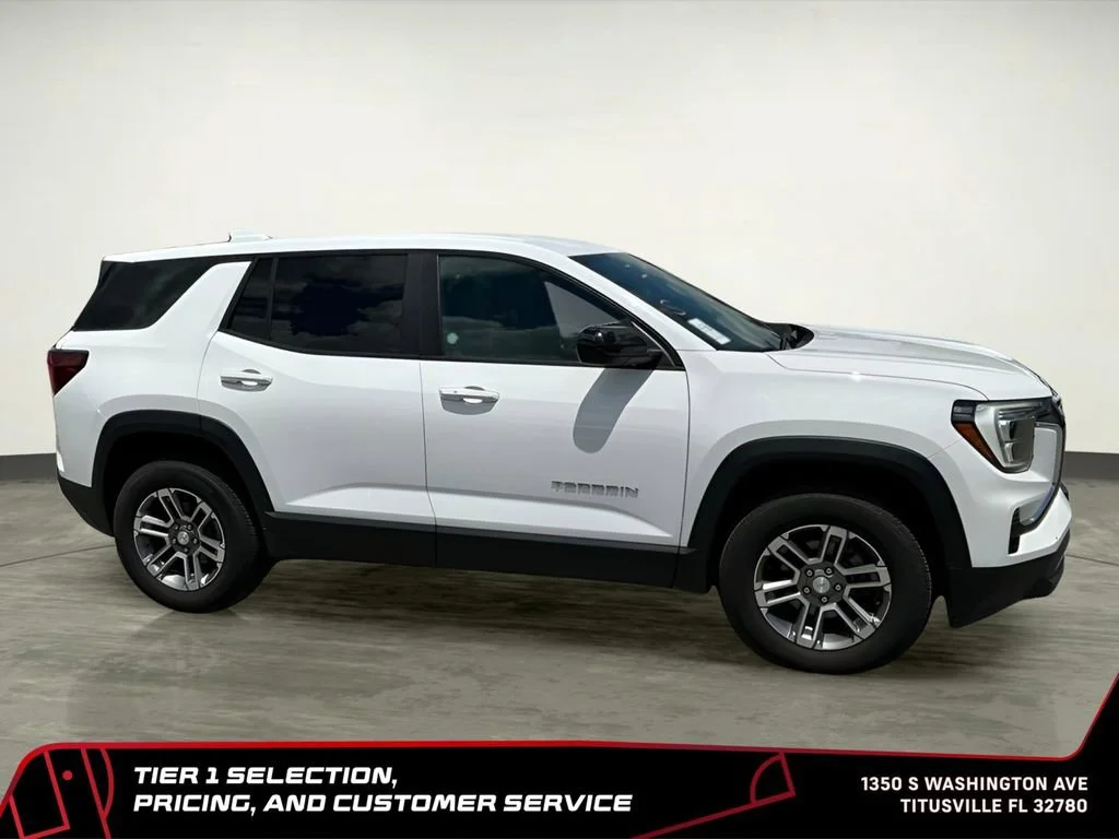Used 2025 Summit White GMC Elevation image 8