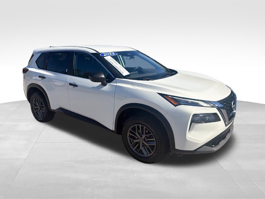 Used 2023 White Nissan S image 7